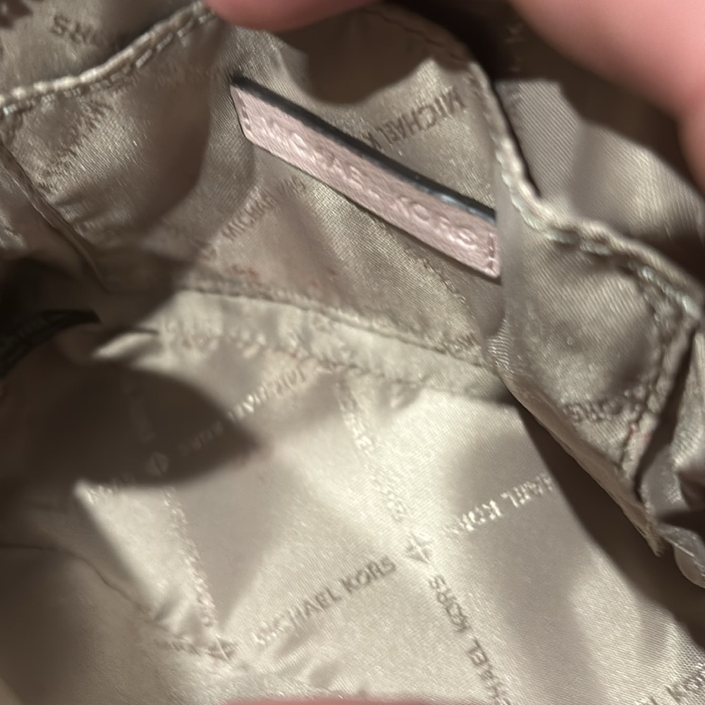 Michael Kors Cindy Pale Pink Leather Dome Makeup Bag Travel Pouch - Picture 12 of 13